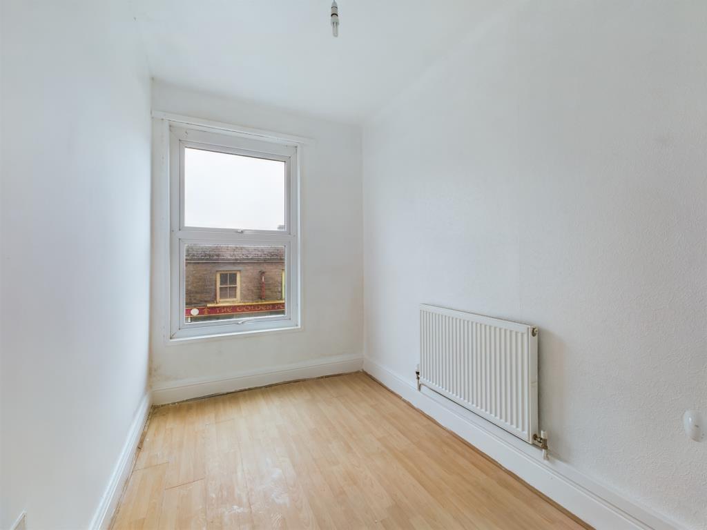 Lot: 12 - MIXED USE PROPERTY PLUS OUTBUILDING WITH PLANNING APPROVAL - First floor bedroom